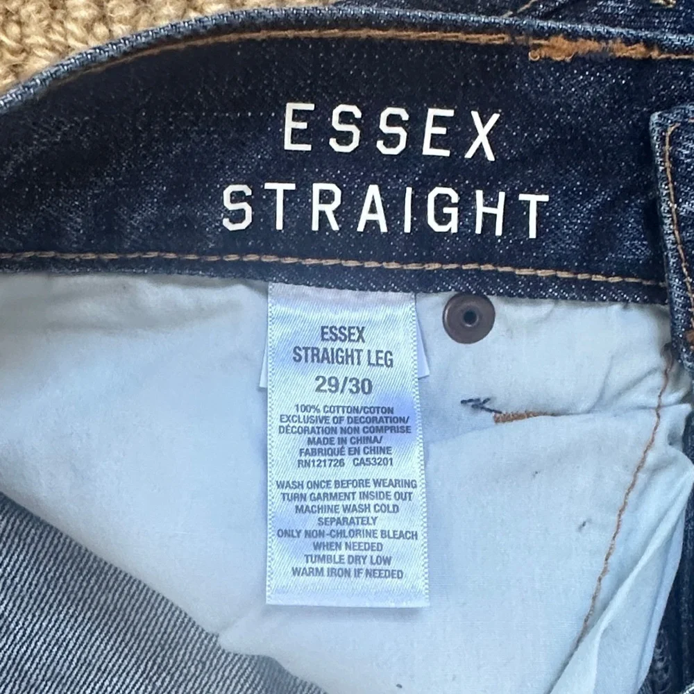 Aeropostale Essex Straight Jeans 29x30, Distressed Dark Denim